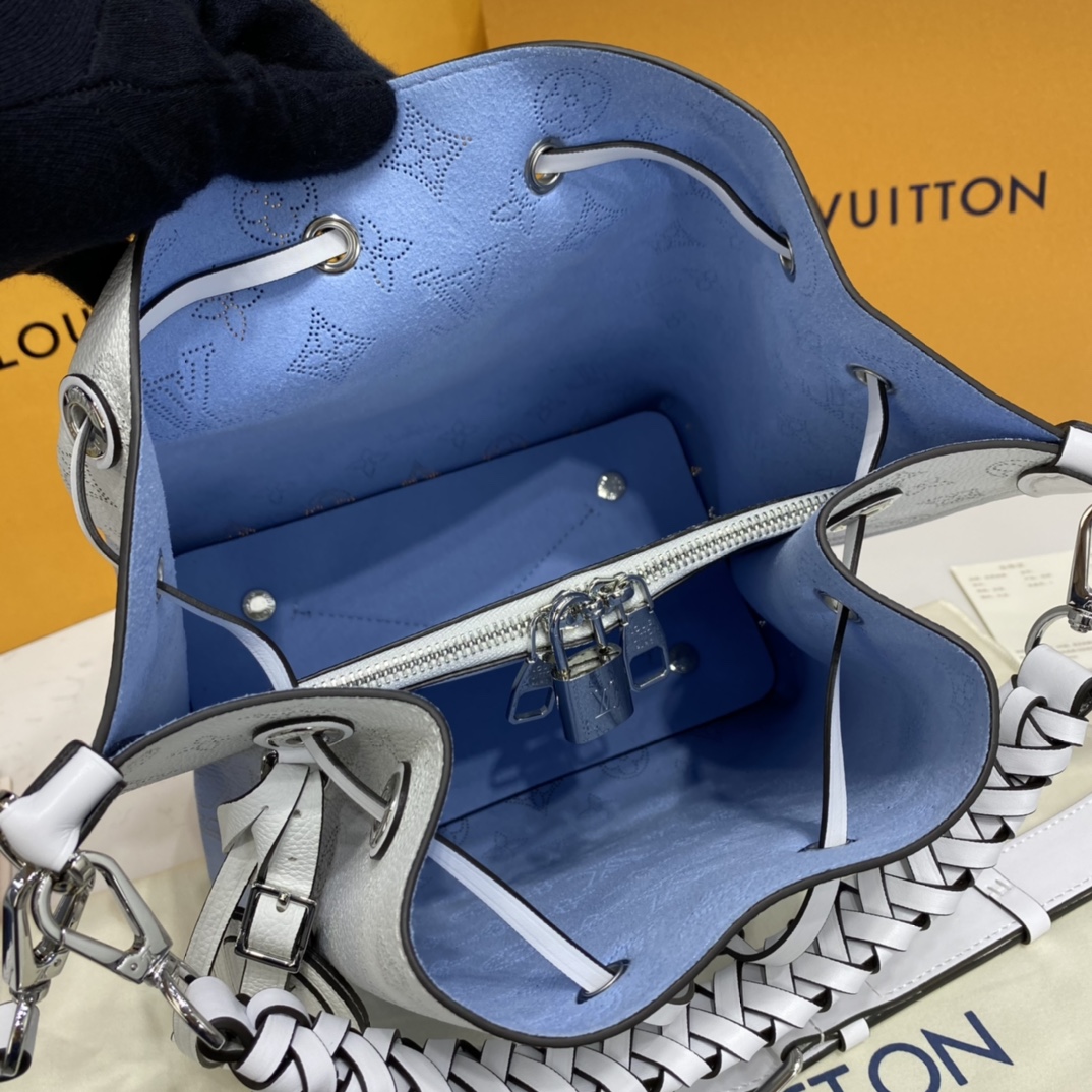 Louis Vuitton MURIA Bucket Bag Mahina Leather M57853 Gradient Blue